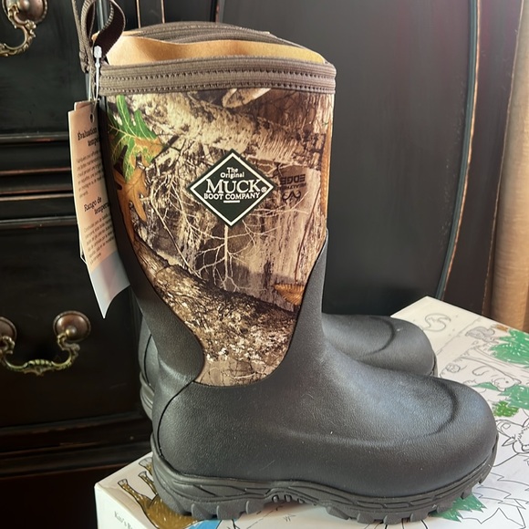 The Muck Boot Company Kid's Rugged II Outdoor Winter Boot, Brown/Real Tree, sz 2 - Picture 4 of 16